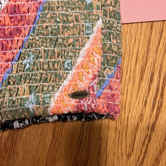 O’Neill Cropped Multi-patterned, multi-colored Crop Top - Picture 4 of 5